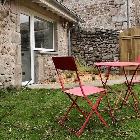 Superbe Appartement Avec Jacuzzi Et Jardin Prive Marlhes Kültér fotó