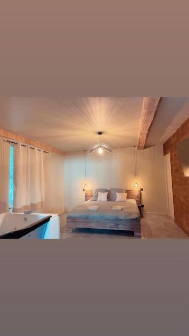 Superbe Appartement Avec Jacuzzi Et Jardin Prive Marlhes Kültér fotó