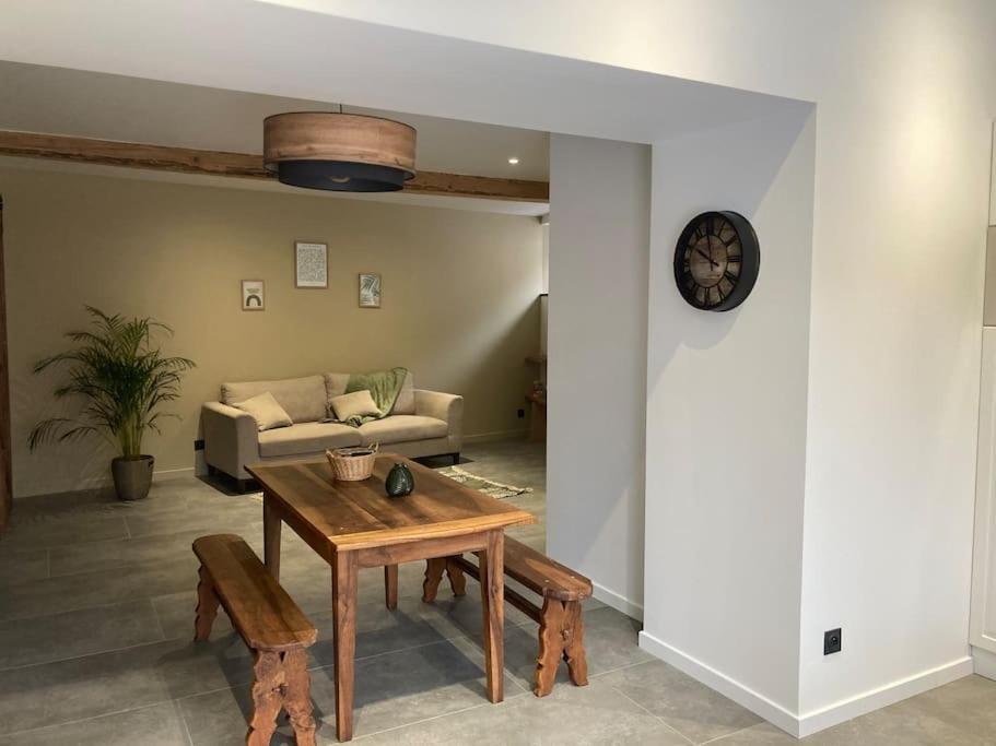 Superbe Appartement Avec Jacuzzi Et Jardin Prive Marlhes Kültér fotó